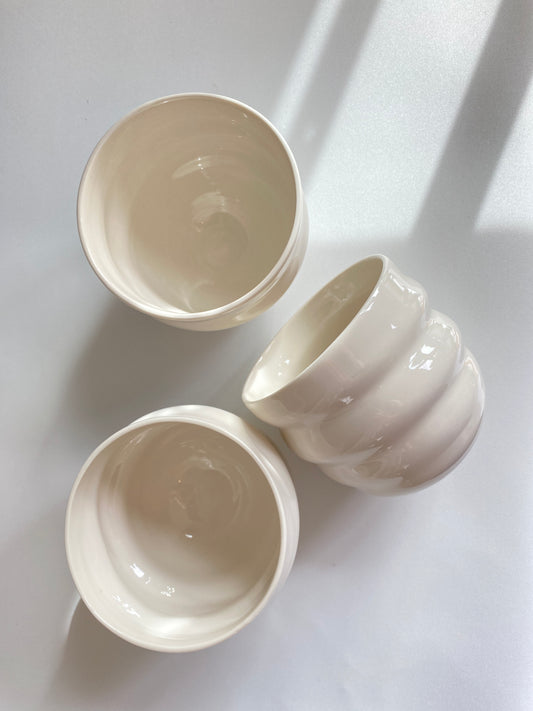 SWIRLY CUP